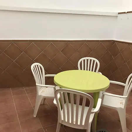 内尔哈简约公寓